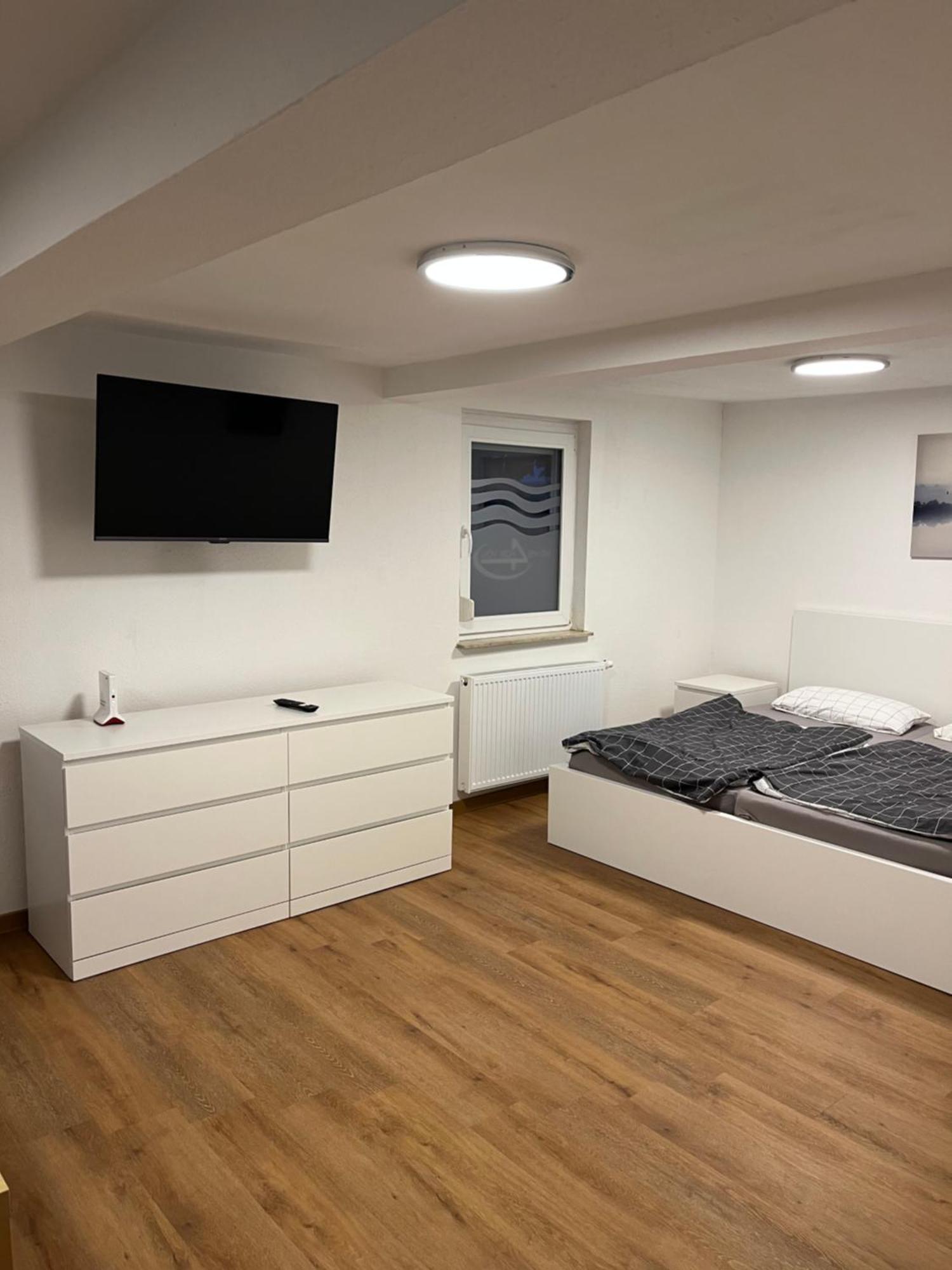 Home-For-You-Ferienwohnung Monteurwohnung Buchen  Εξωτερικό φωτογραφία